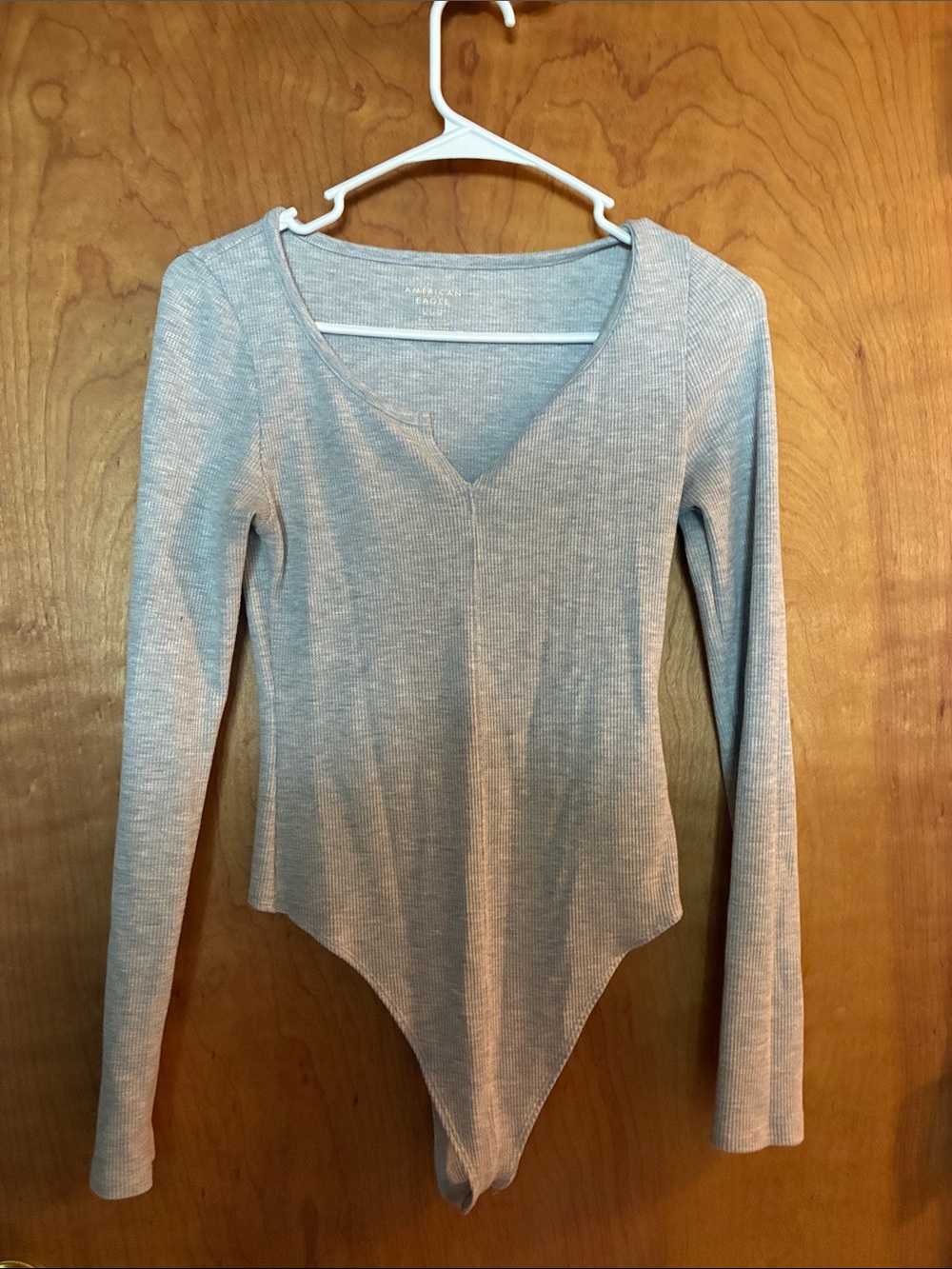American Eagle Outfitters Heather Gray Ribbed V-Neck Long-Sleeve Bodysuit
